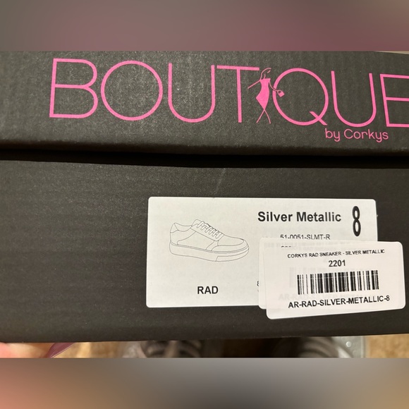 NWT Corky’s Metallic Silver sneaker size 8 - Picture 5 of 5